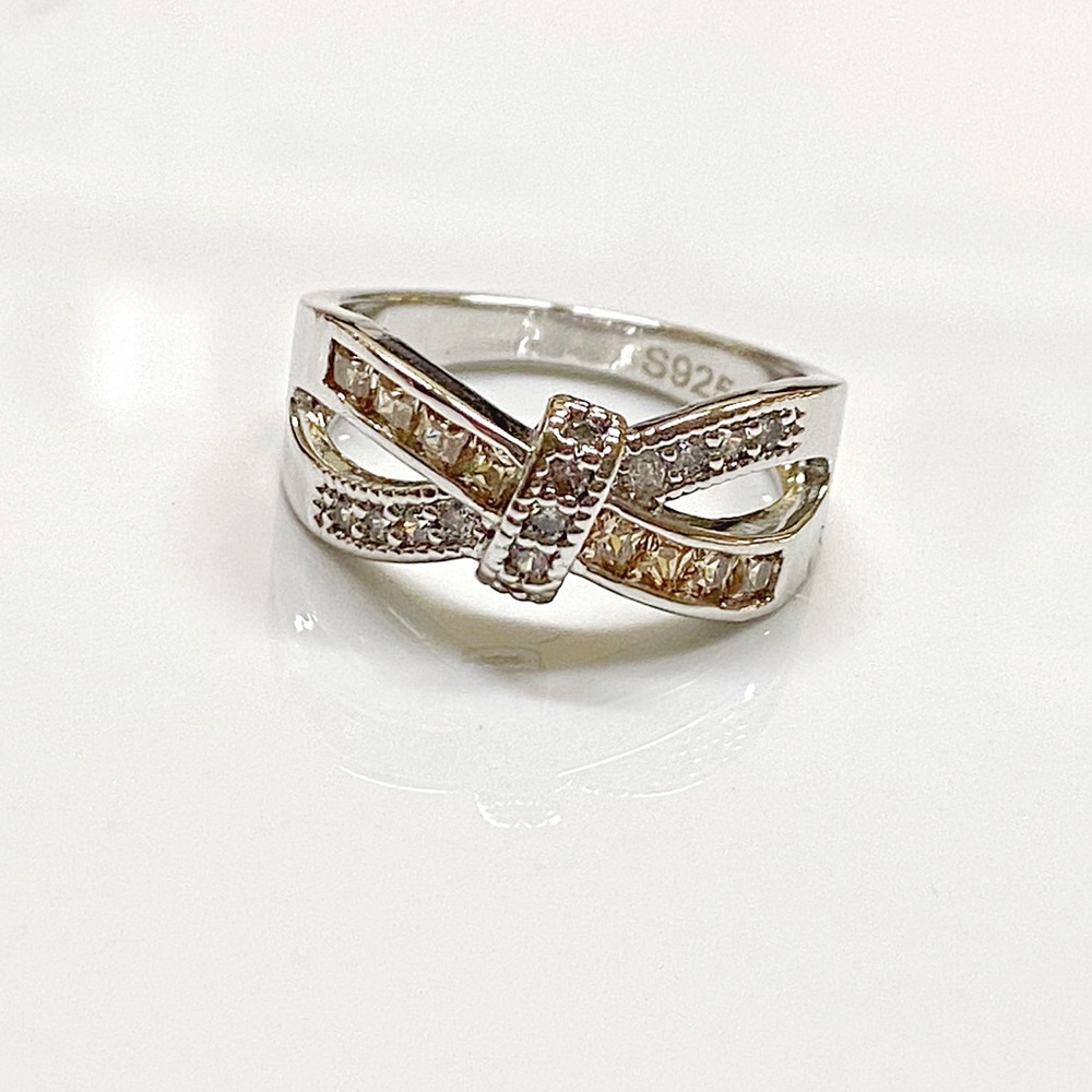 Just In🎉Beautiful Champagne Color AAA Zircon Ring